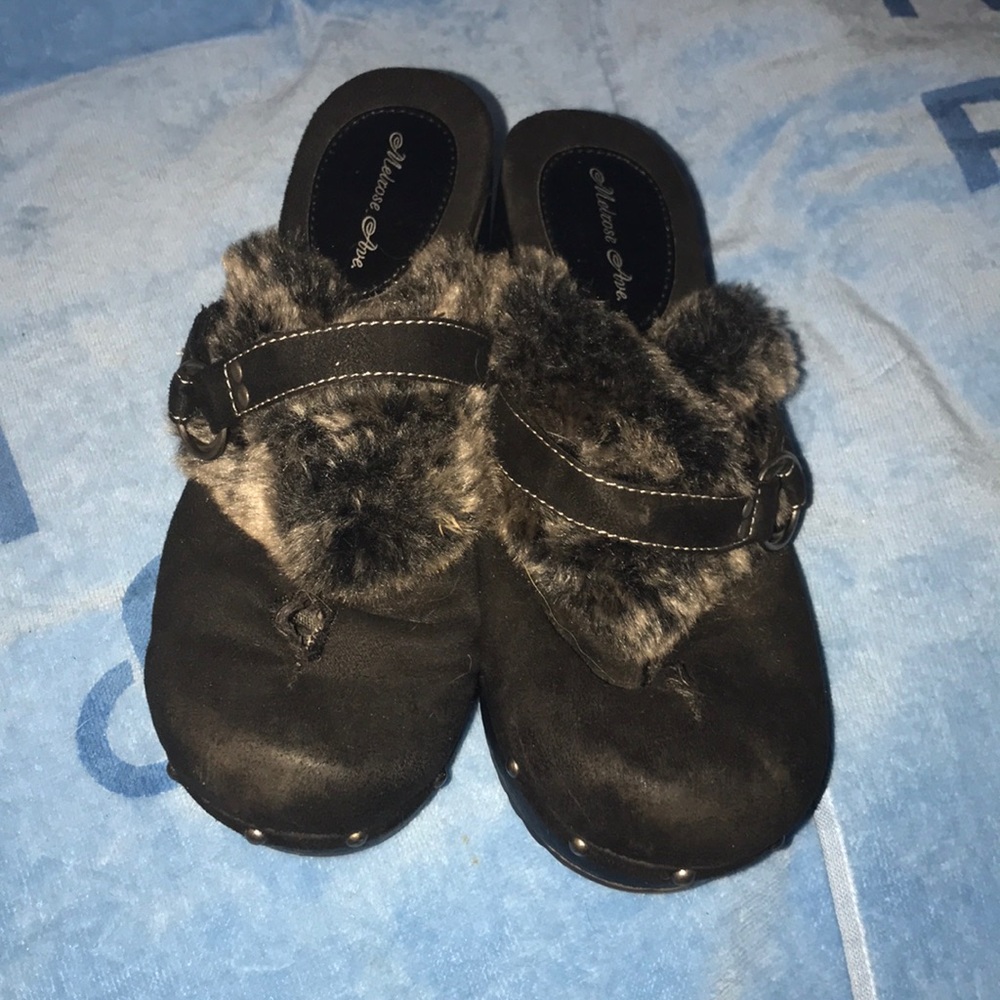 Melrose ave. Size 8 black and grey clogs
